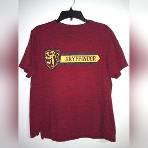 Harry Potters House Crest Gryiffindor unisex (No Tag) medium T-shirt